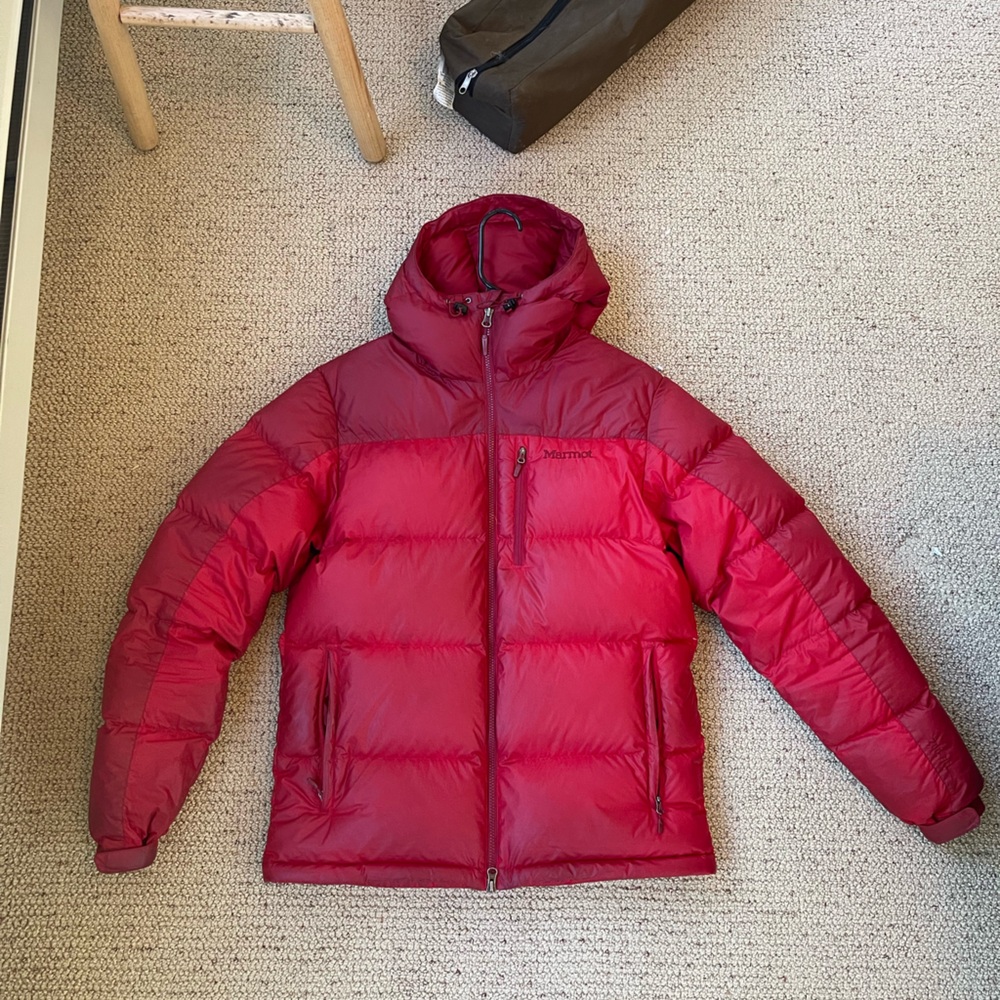 Marmot Mens 700 fill puffer coat